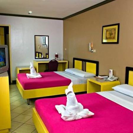 Riverside Inn Babuy Стая снимка