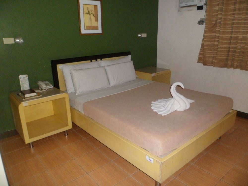 Riverside Inn Babuy Екстериор снимка