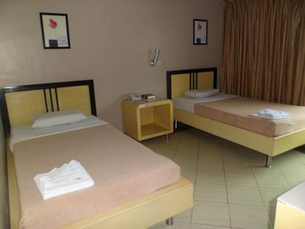 Riverside Inn Babuy Стая снимка
