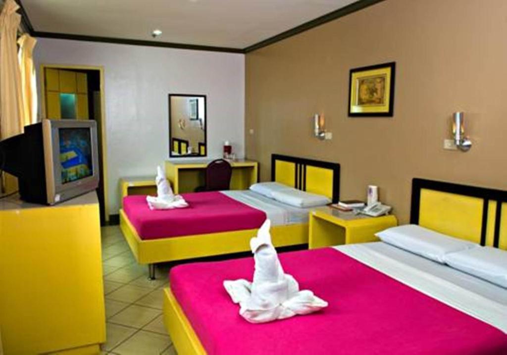 Riverside Inn Babuy Стая снимка