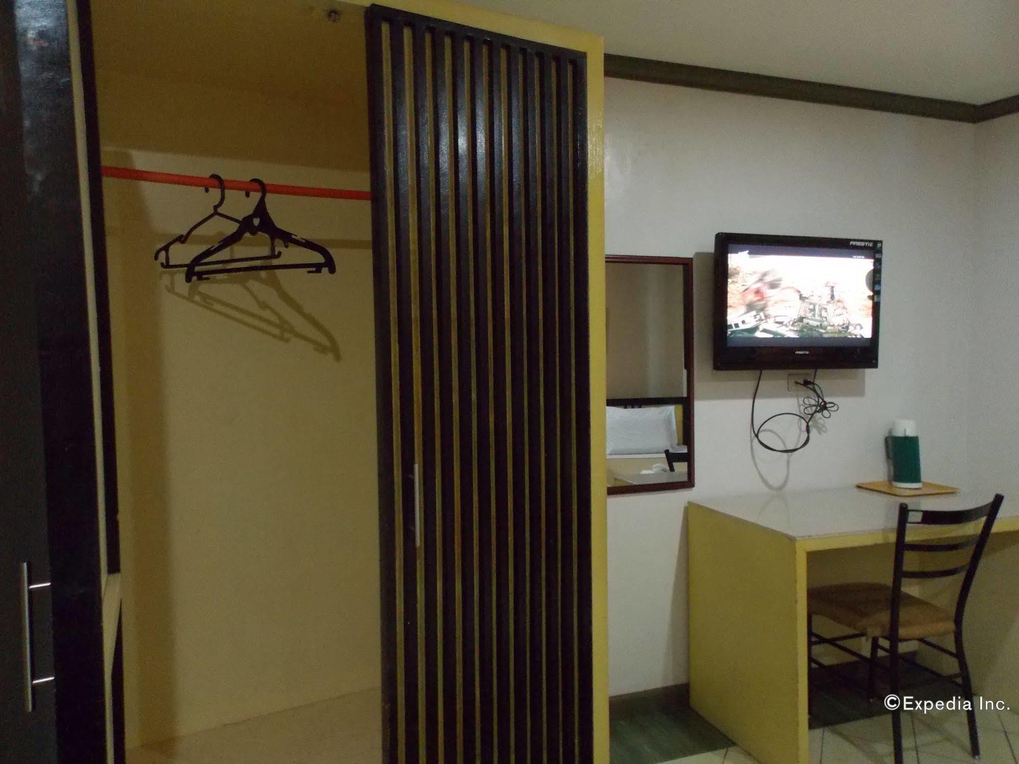 Riverside Inn Babuy Екстериор снимка