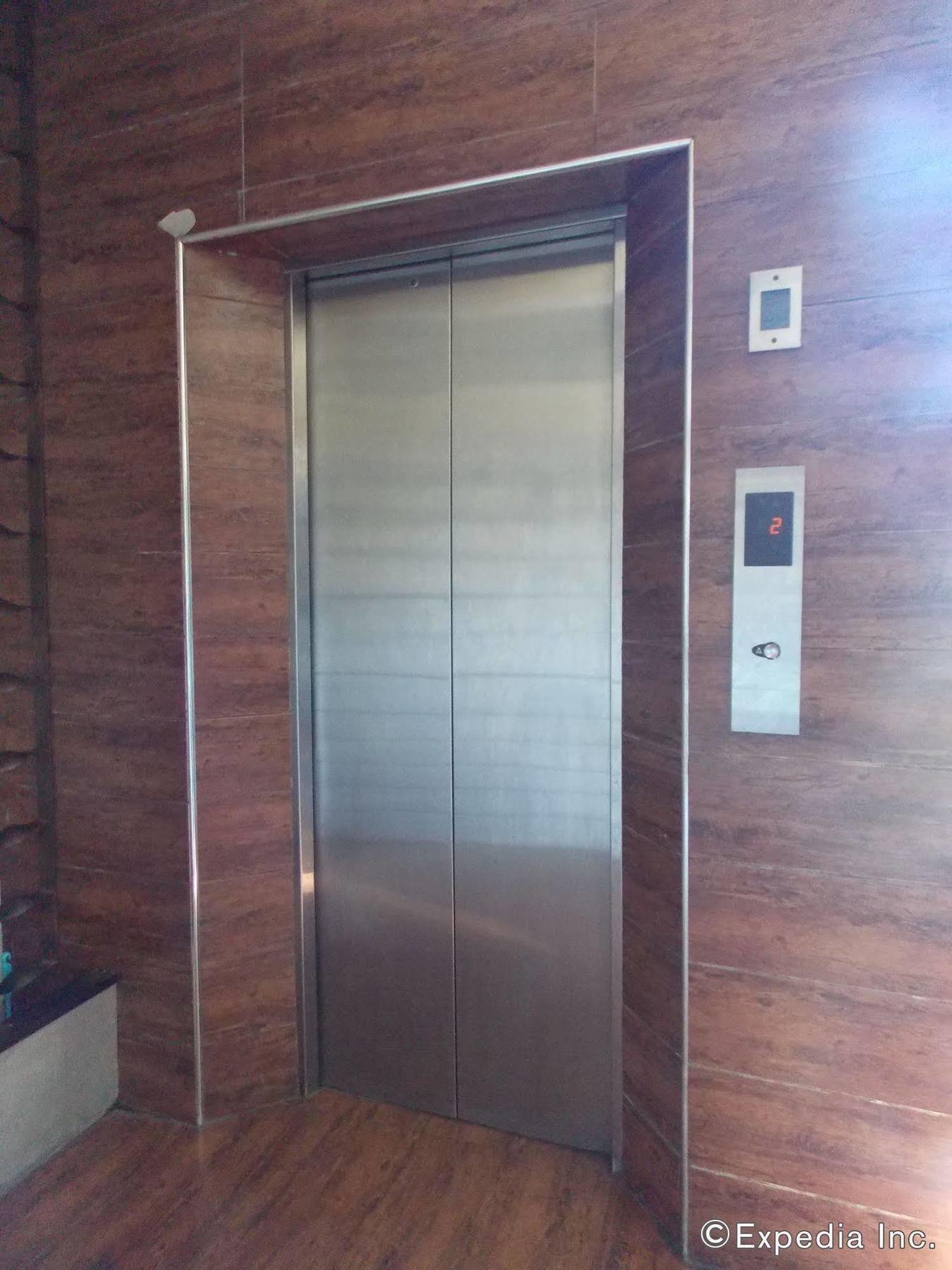 Riverside Inn Babuy Екстериор снимка