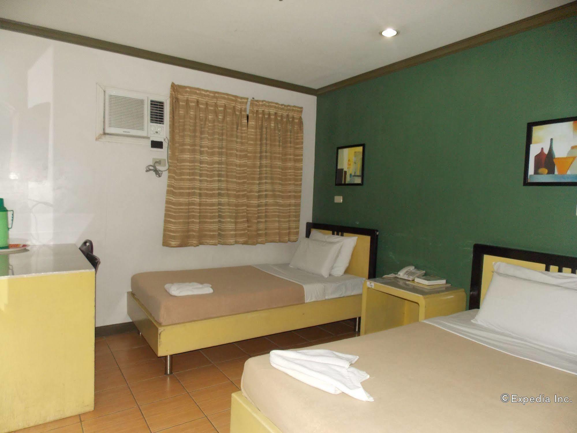 Riverside Inn Babuy Екстериор снимка