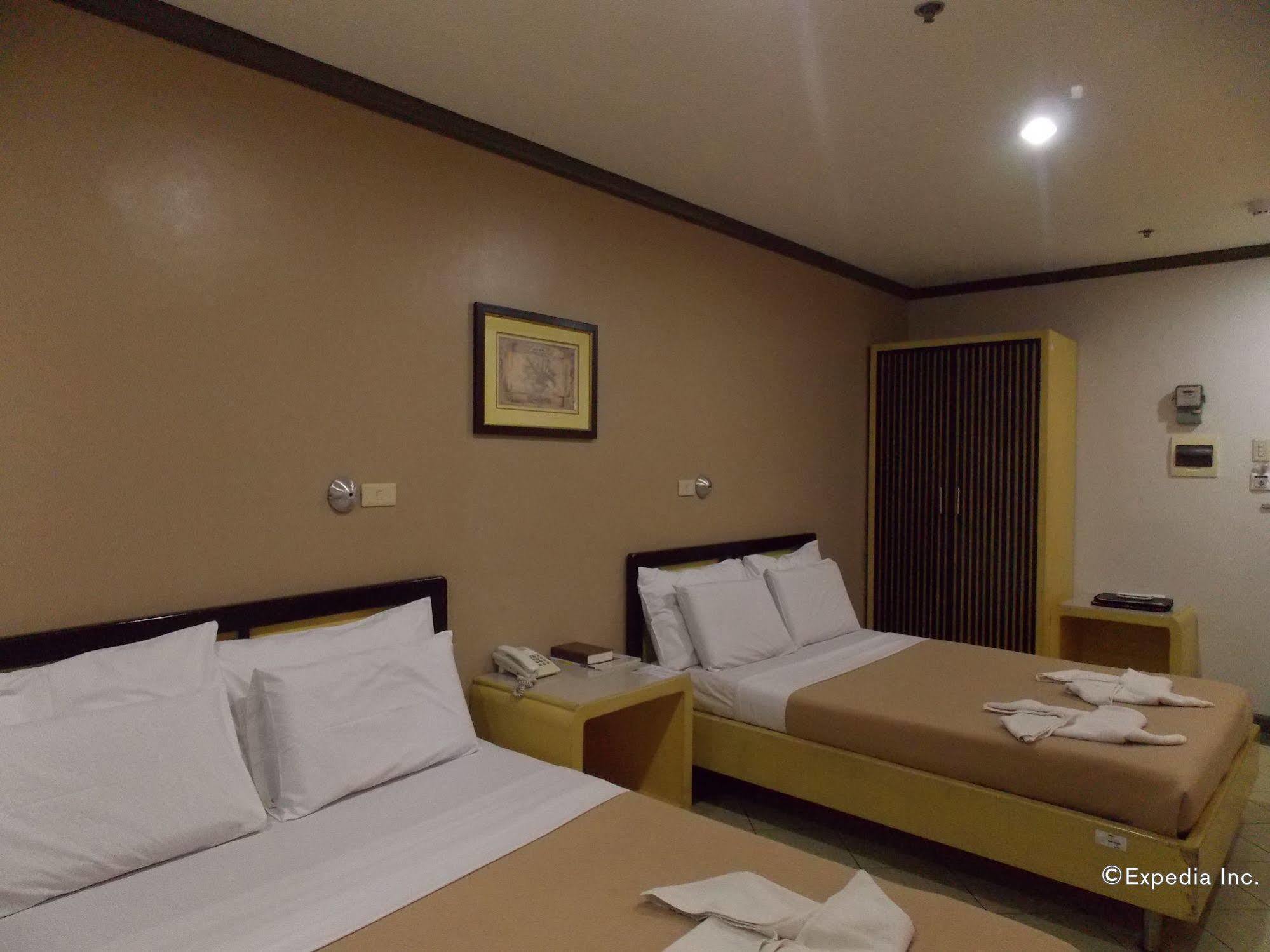 Riverside Inn Babuy Екстериор снимка