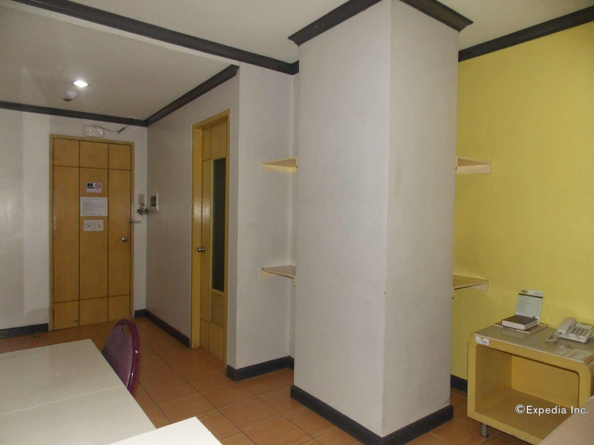 Riverside Inn Babuy Екстериор снимка