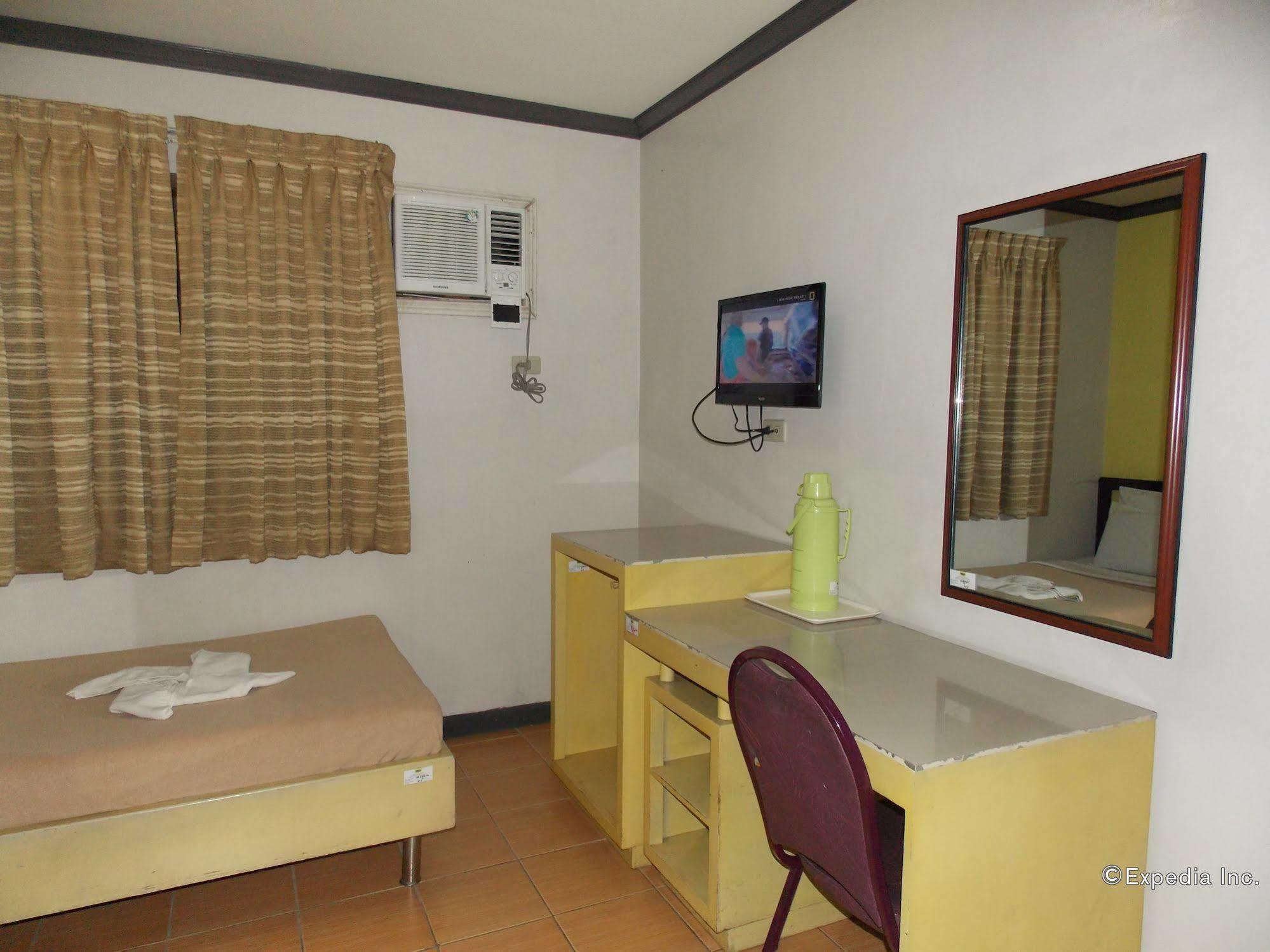 Riverside Inn Babuy Екстериор снимка