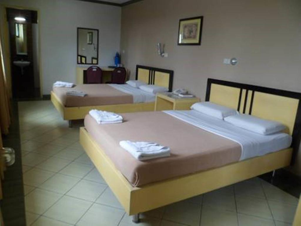 Riverside Inn Babuy Екстериор снимка