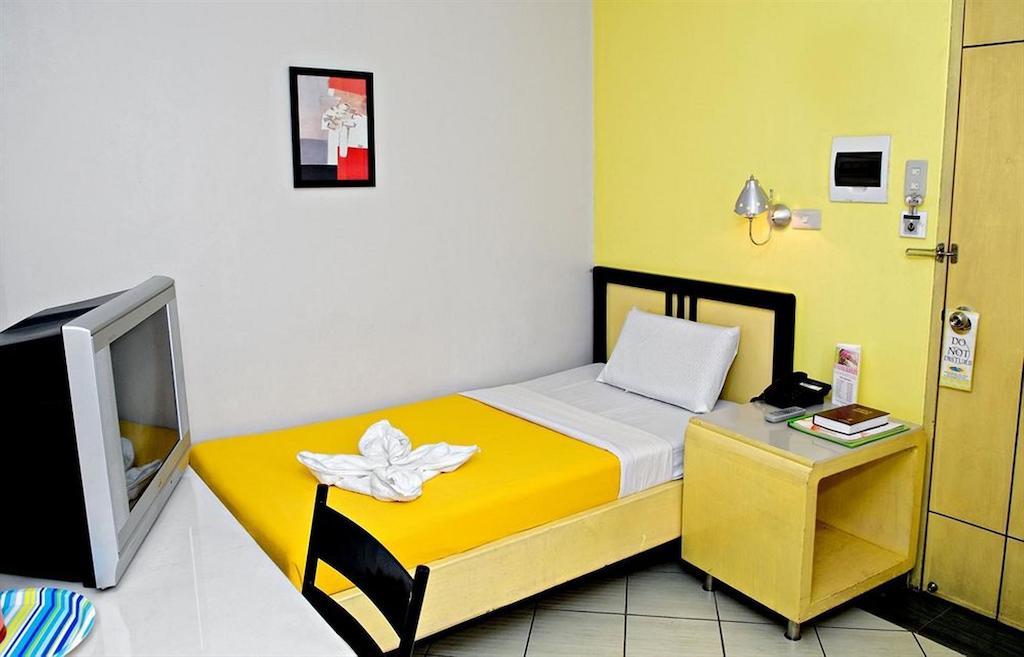 Riverside Inn Babuy Екстериор снимка